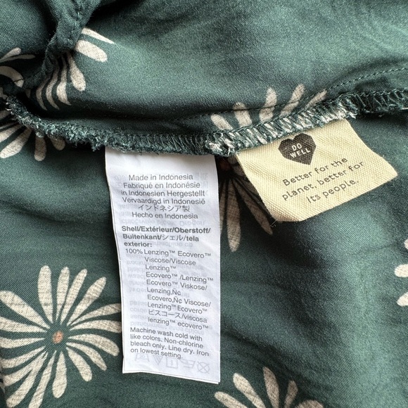 Big Daisy Button Front Dress Sz 2 - Picture 11 of 13